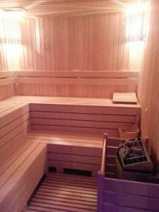 Lavinia Apart & - 54