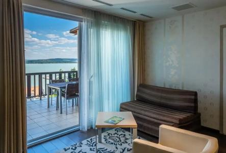Echo Residence All Suite - 75