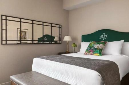 The Glidden House - 94