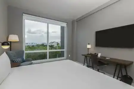 Four Points by Sheraton - 56