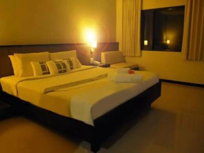 Navarat Heritage - 80