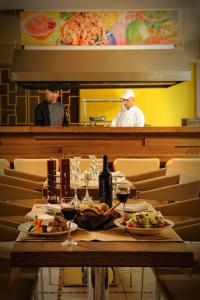 Royal Heights Resort Villas & Spa - 35