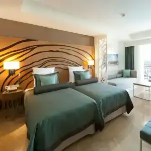 Paloma Oceana - 52