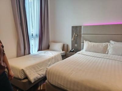 Premier Inn Dubai Barsha Heights - 80