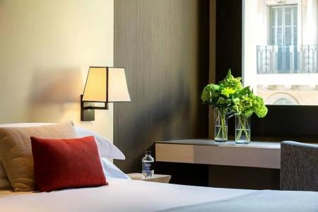 Grand Central, Small Luxurys - 13