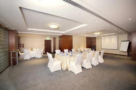 Raviz Center Point - 60