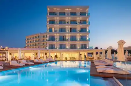 The Blue Ivy & Suites - 55