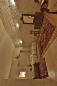 Village Cave House - 24