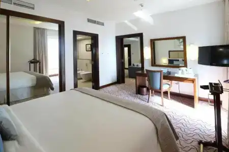 Samaya Deira - 30