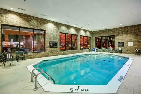 Hampton Inn Norfolk-Naval Base - 36