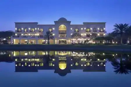 Address Montgomerie - 63