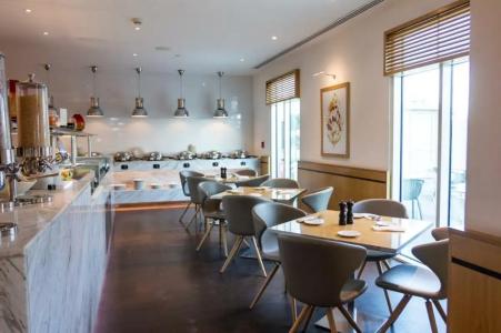 Premier Inn Dubai Investments Park - 68