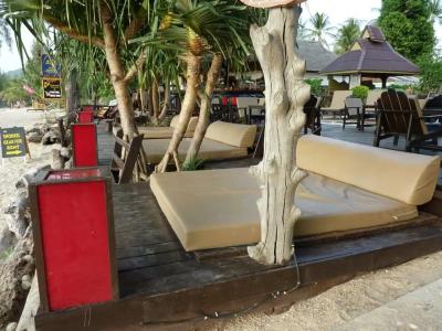 Lanta Castaway Beach Resort - 26