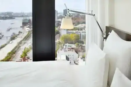 Empire Riverside - 87