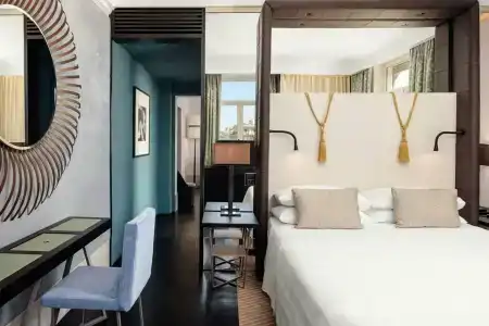 Sina Bernini Bristol, Autograph Collection - 97