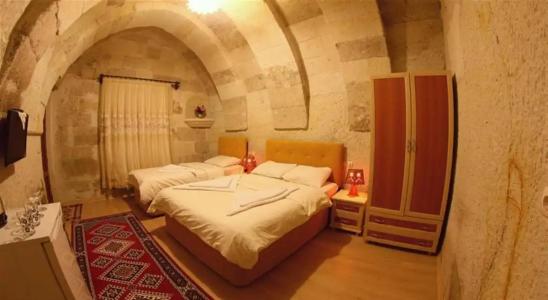 Falcon Cave Suites - 92