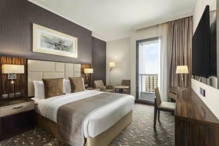 Hawthorn Suites by Wyndham Abu Dhabi City Center - 82