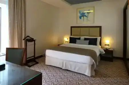Samaya Deira - 75