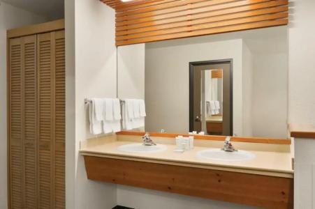 Radisson Portland Airport - 51