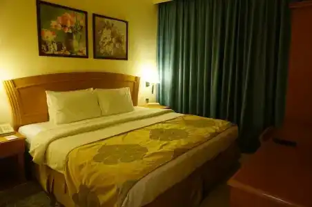 Golden Tulip Apartments - 33