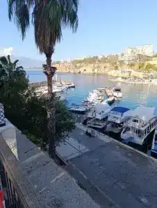 KIANA KALEİÇİ - 42