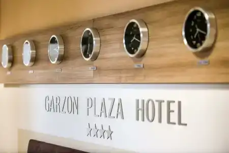 Garzon Plaza - 6