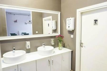 The Corner Inns By Suit - 65