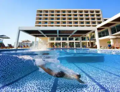 Hilton Garden Inn Ras Al Khaimah - 33