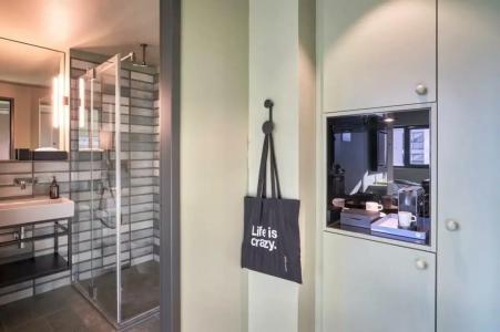 Gekko House Frankfurt, a Tribute Portfolio - 79