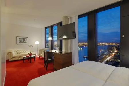 Empire Riverside - 33