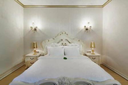 Elegance East - 63