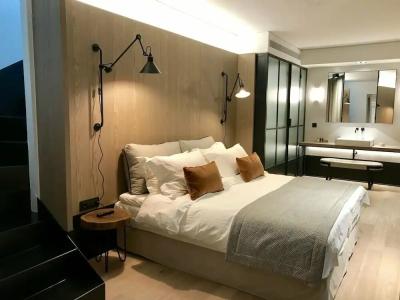 Niki Athens - 2
