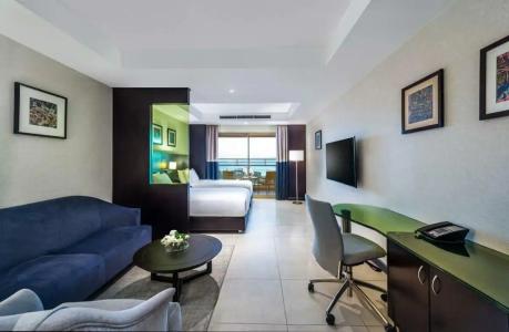 DoubleTree by Hilton Aqaba - 43