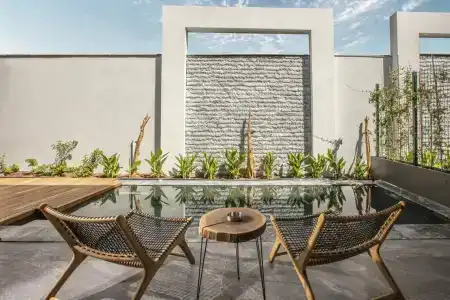 Unique Life Style - 74