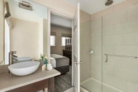 The Glidden House - 21