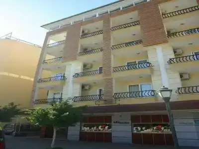 Kleopatra Saray - 32