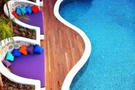 Unique-Boutique Class - Adults Only - 16