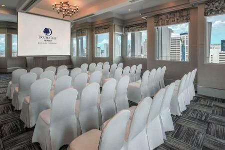 DoubleTree by Hilton Bangkok Ploenchit - SHA Plus Certified - 43