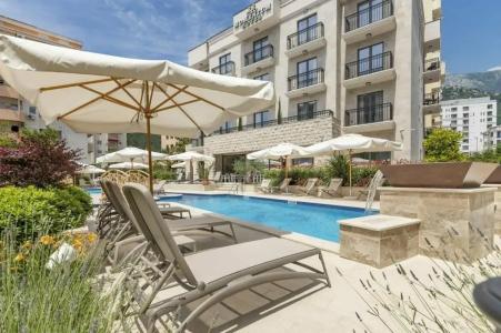 Boutique Momentum by Aycon - 49