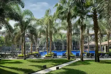 Dusit Thani LakeView Cairo - 15