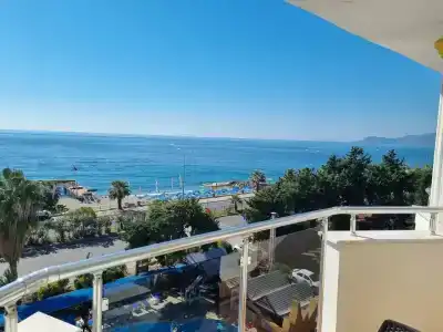 First Class - All Inclusive - 92