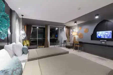 Patong Signature Boutique - 37