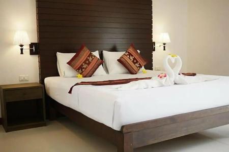 Naithon Beach Mansion - 28