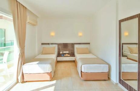 Linda Beach Class - 71