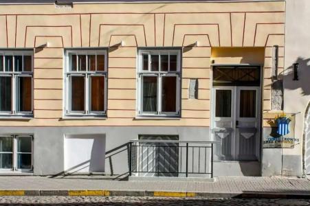 Three Crowns Residents - 14