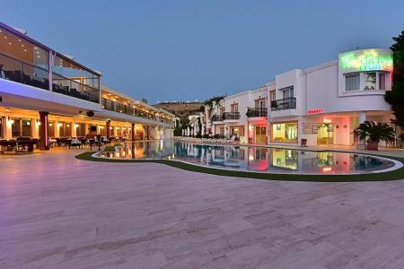 Tropicana Beach - 29