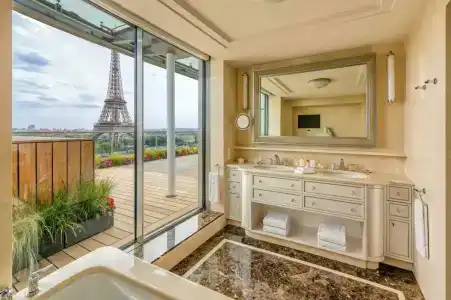 Shangri-La Paris - 73