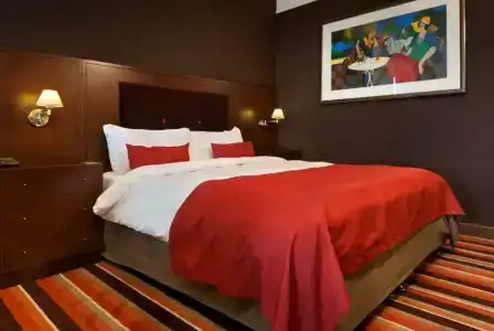 Best Western Plus La Corniche - 81