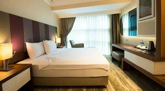 Ramada by Wyndham Gemli̇k - 36