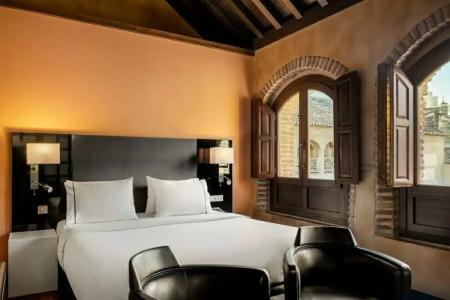 Palacio de Santa Paula, Autograph Collection - 44